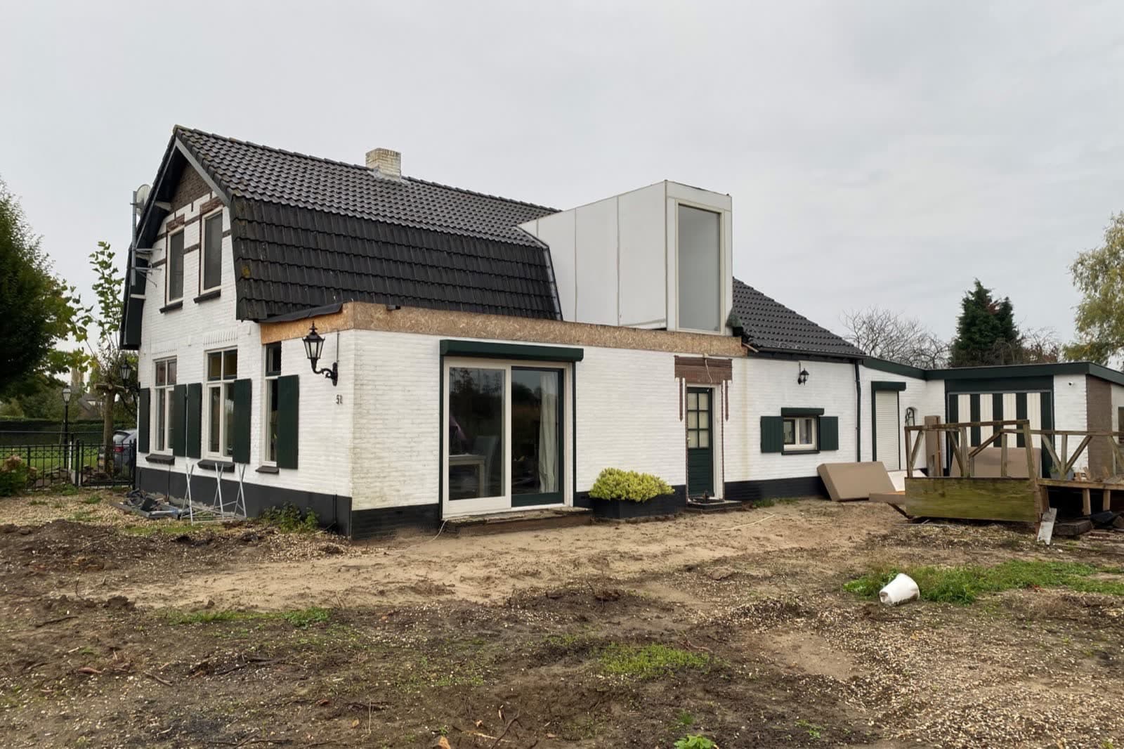 Woonboerderij Dodewaard — Ondertussen op de bouwplaats
