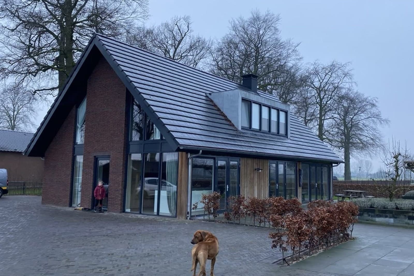 De oude situatie vanaf de oprit